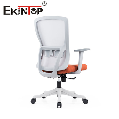 Base de nylon da cadeira confortável ergonômica do escritório com Flip Up Armrest