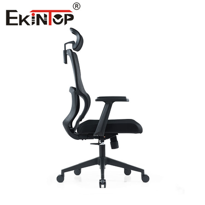 Giro revolvendo traseiro alto da cadeira do escritório ergonômico para o apartamento da casa