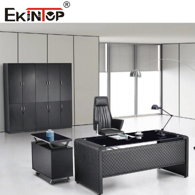 Moderno preto eu dou forma à mesa de vidro com o conjunto de superfície liso exigido