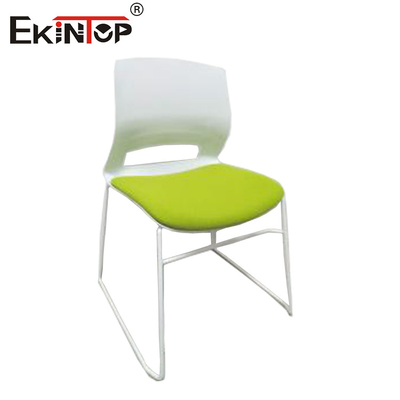 Cadeira de treino com rodas giratórias de malha, encosto de braço e design dobrável