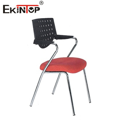 Cadeira de treino empilhável personalizável com estrutura de metal almofada esponja encosto de plástico