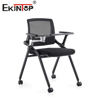 Cadeira de treino dobrável de estilo moderno com rodas braços e material de malha