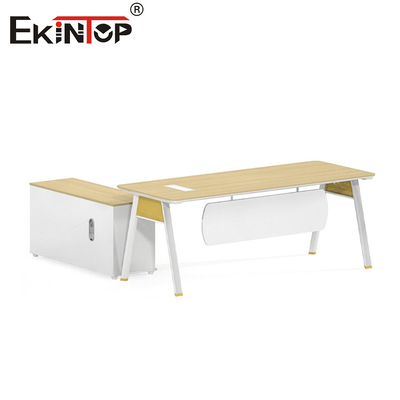 Mesa de escritório de funcionários de cor de nozes com design moderno personalizável