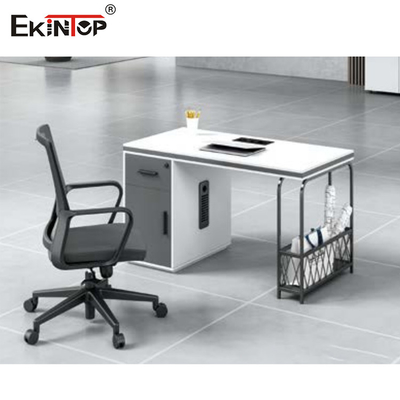 Mesa do pessoal de escritório com a separação de vidro destacável para o mobiliário de escritório