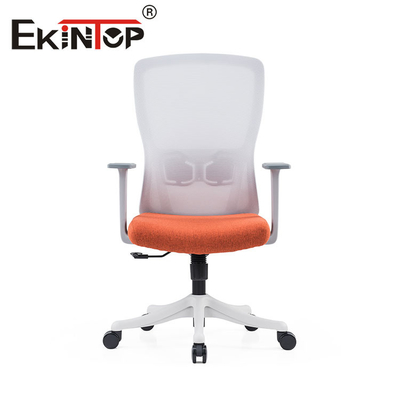 Base de nylon da cadeira confortável ergonômica do escritório com Flip Up Armrest