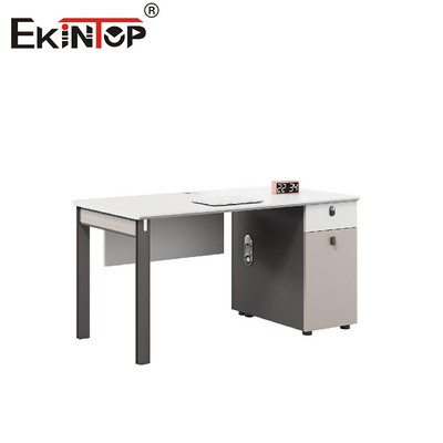 Preço de desconto Estação de trabalho de escritório de estilo comercial com pernas de metal